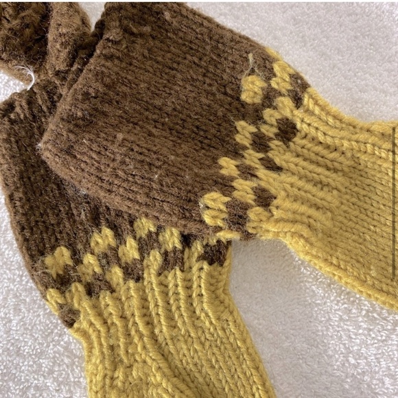 Vintage Handmade Brown Mustard Crochet Knit Winter Hat And Mitts Combo - Picture 5 of 11